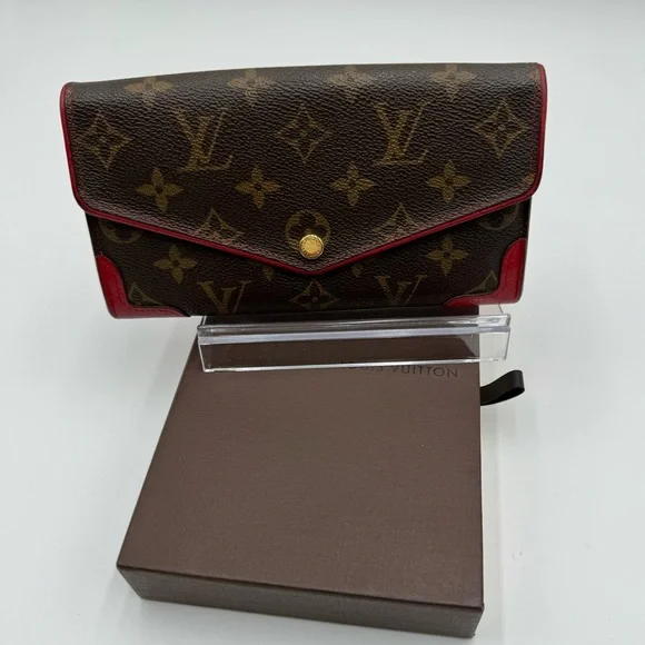 Louis Vuitton - Authentic-Sarah Retiro Mono / Red Trim Long wallet w/ Box - Picture 4 of 15